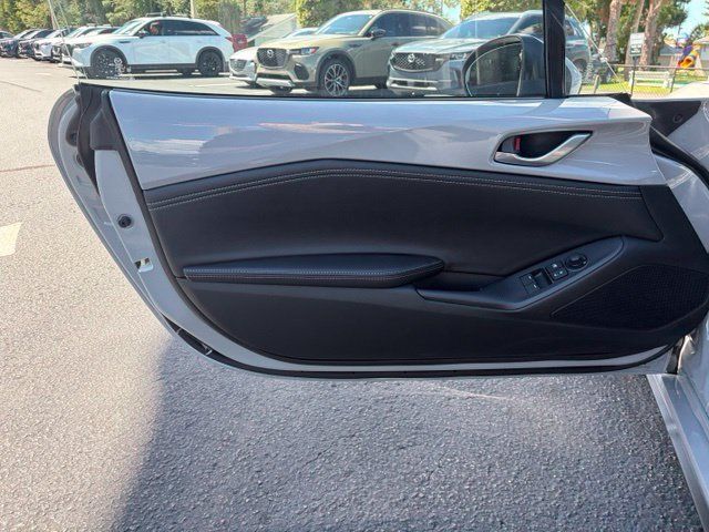 Used 2026 MAZDA MX-5 Miata Grand Touring RWD image 7