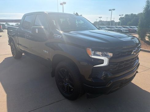 Used 2025 Chevrolet Silverado 1500 RST AWD/4WD image 7