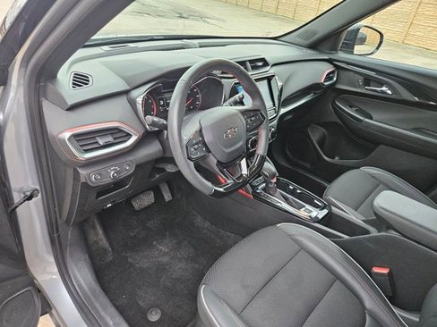 Used 2023 Chevrolet TrailBlazer RS w/ Sun and Liftgate Package image 15