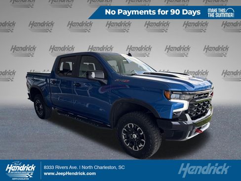 Used 2022 Chevrolet Silverado 1500 ZR2 w/ Technology Package AWD/4WD image 1