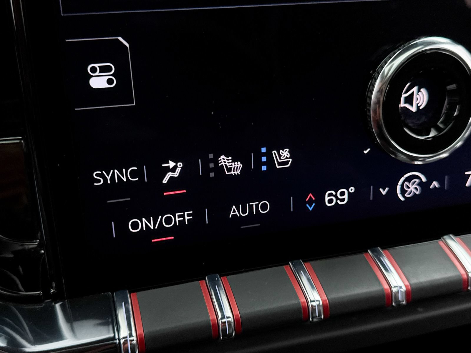 Used 2025 GMC Yukon AT4 Ultimate AWD/4WD image 27