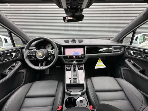 Used 2026 Porsche Macan S AWD/4WD image 6