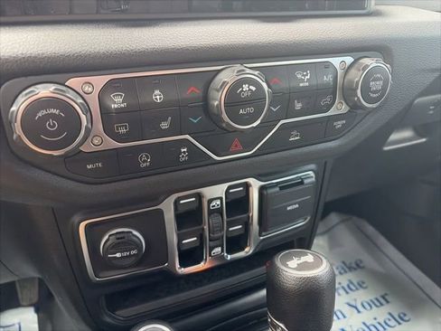 Used 2024 Jeep Wrangler Sport S image 17