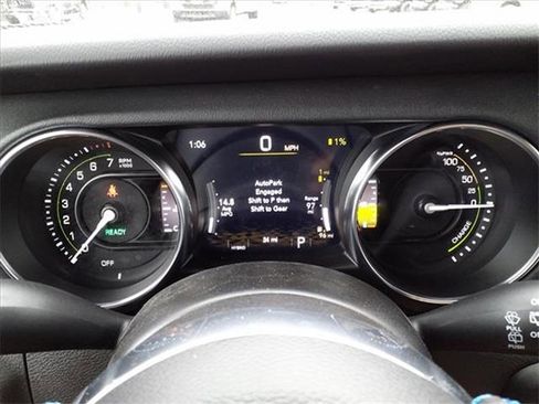 New 2023 Jeep Wrangler Unlimited Rubicon 4xe w/ Cold Weather Group image 31