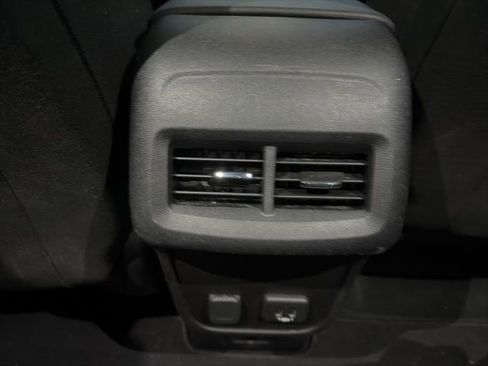 Used 2018 Chevrolet Equinox LT image 15