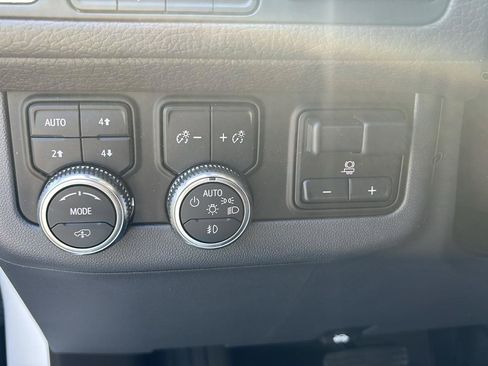 Used 2022 GMC Yukon Denali w/ Denali Ultimate Package AWD/4WD image 25