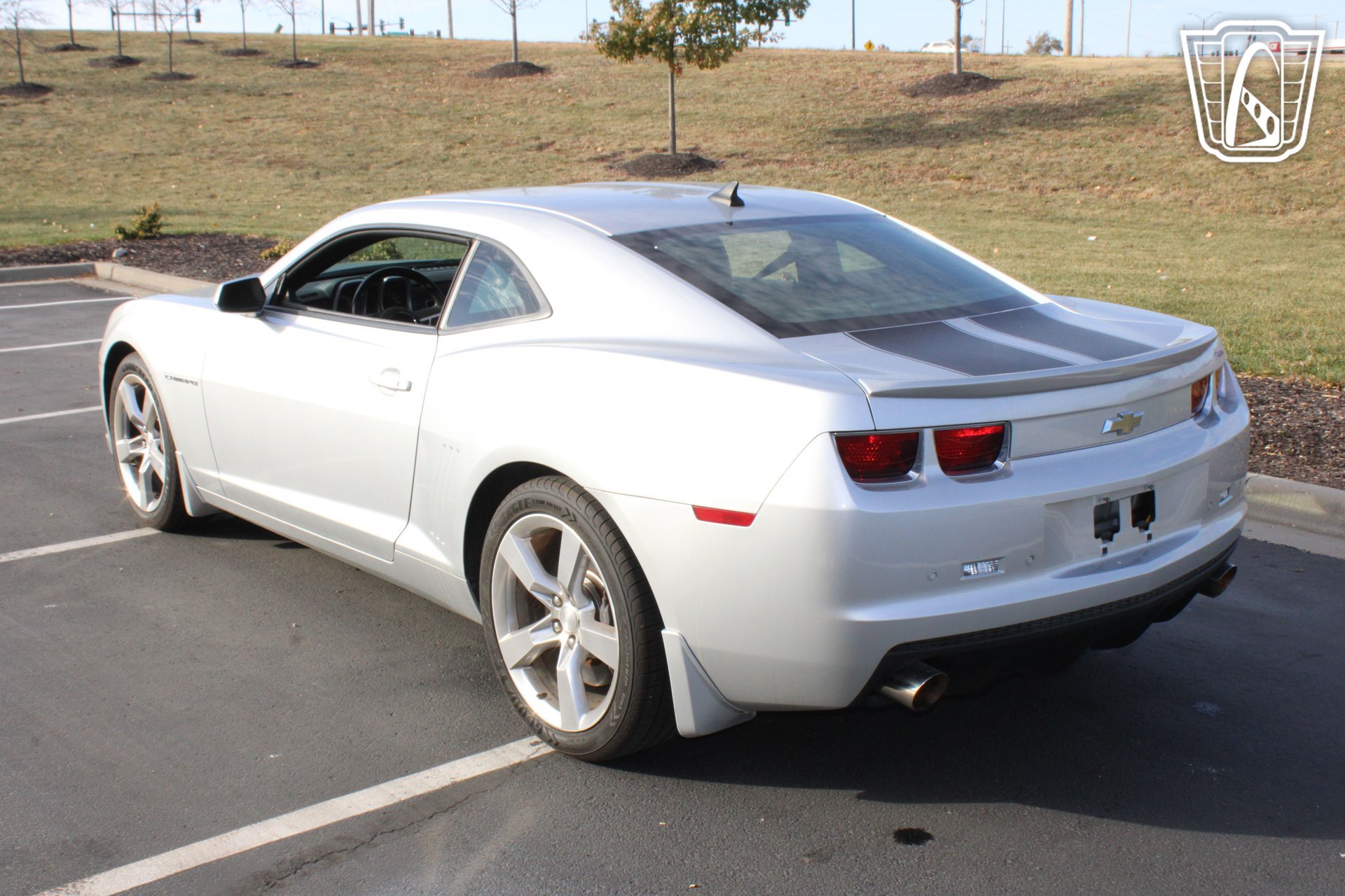 Used 2010 Chevrolet Camaro SS w/ RS Package RWD image 3