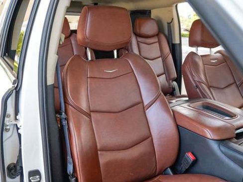 Used 2019 Cadillac Escalade ESV Premium Luxury RWD image 81
