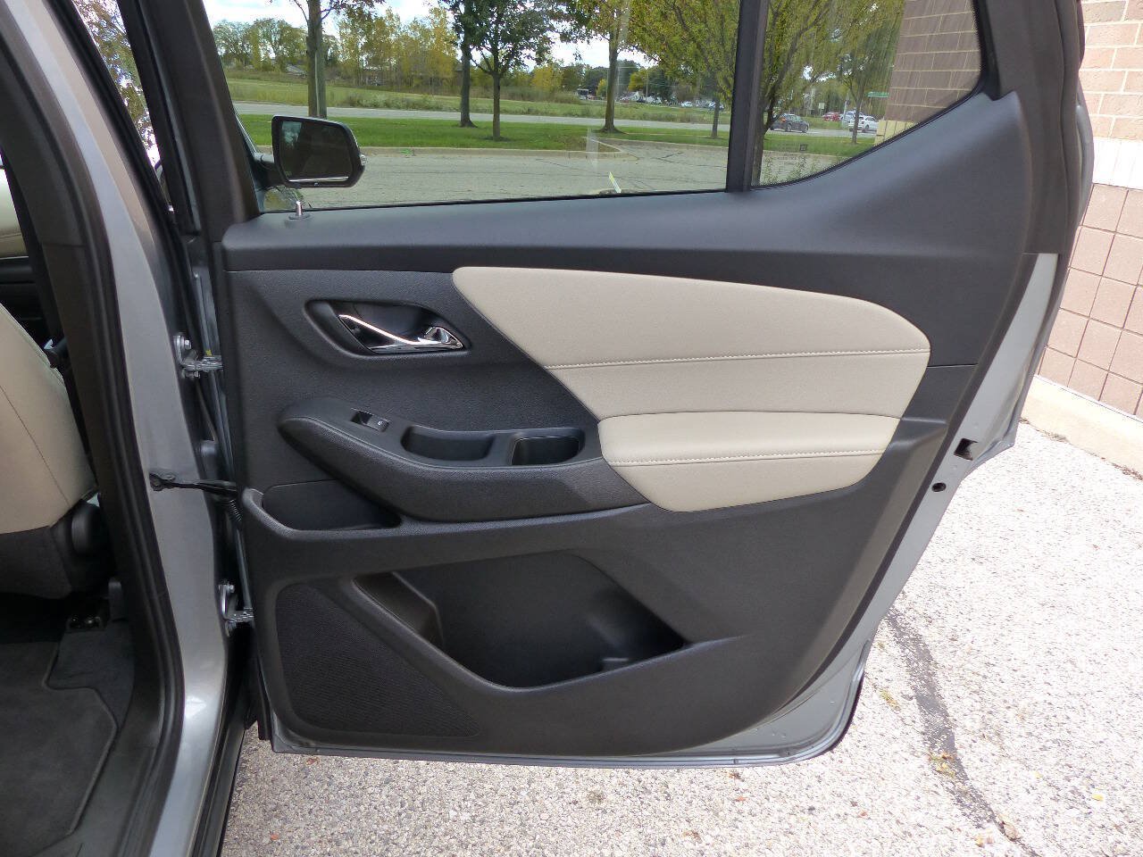 Used 2023 Chevrolet Traverse LS w/ Safety Package FWD image 42
