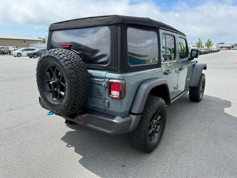 Used 2024 Jeep Wrangler Unlimited AWD/4WD image 11