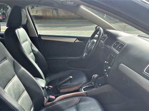 Used 2014 Volkswagen Jetta SE FWD image 12