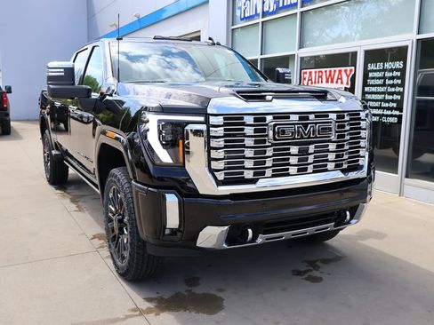 New 2026 GMC Sierra 2500 Denali w/ Denali Reserve Package AWD/4WD image 2