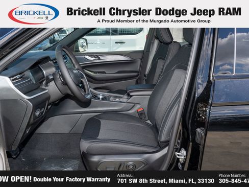 New 2025 Jeep Grand Cherokee Laredo X image 15