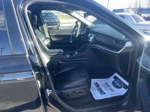 Used 2024 Jeep Grand Cherokee L Limited w/ Luxury Tech Group II image 28