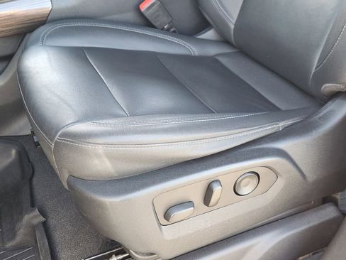 Used 2022 Chevrolet Silverado 1500 LT Trail Boss w/ LT Trail Boss Premium Package image 23