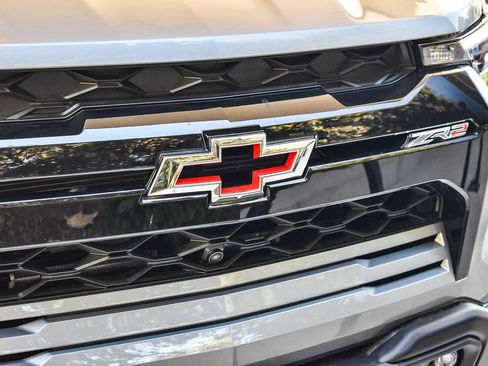 Used 2025 Chevrolet Colorado ZR2 w/ ZR2 Bison Edition image 9