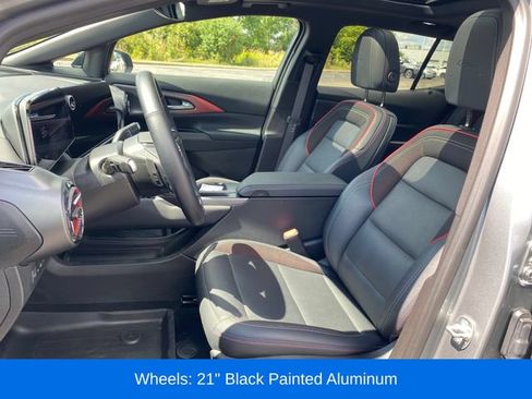 Certified 2024 Chevrolet Equinox EV RS FWD image 17