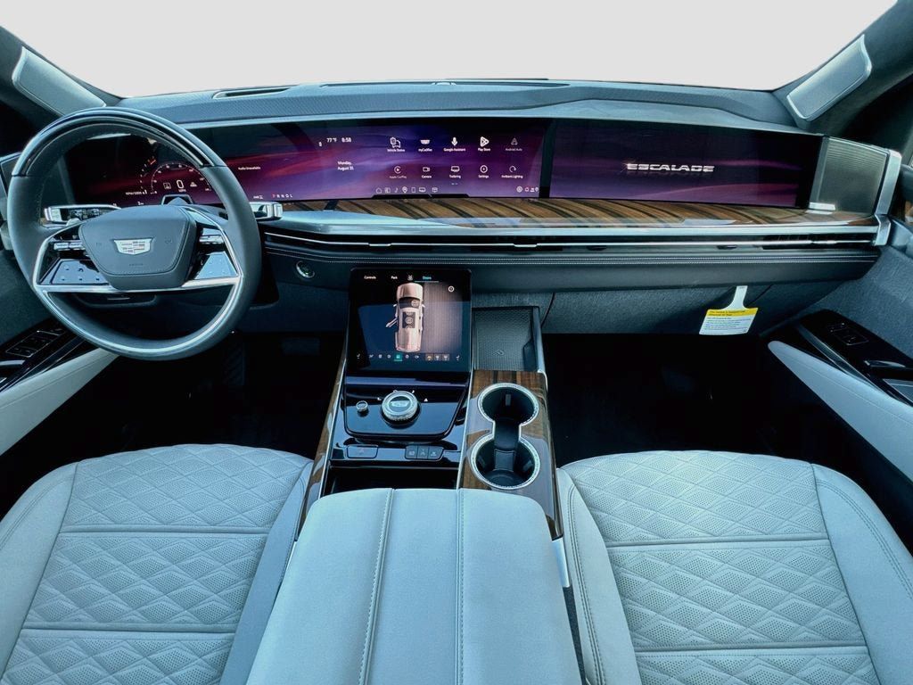 New 2026 Cadillac Escalade Platinum Sport w/ LPO, ONYX Package AWD/4WD image 29