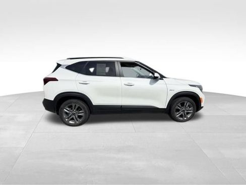 Used 2021 Kia Seltos S AWD/4WD image 5