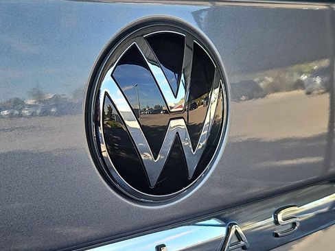 Used 2022 Volkswagen Atlas SEL R-Line image 12