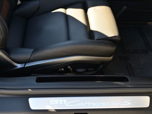 Certified 2024 Porsche 911 Carrera 4S image 20