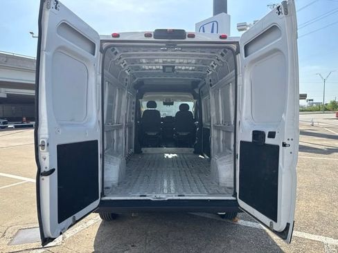 Used 2025 RAM ProMaster 2500 w/ Convenience Group FWD image 7
