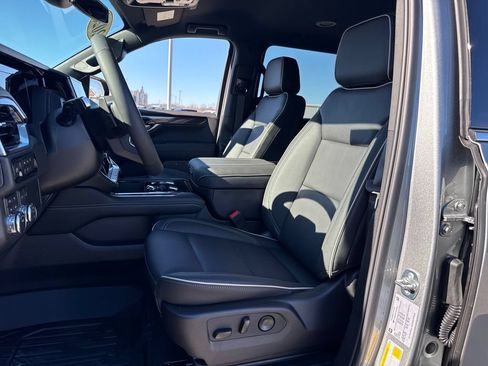 New 2026 GMC Yukon XL Elevation w/ LPO, Floor Liner Package AWD/4WD image 17