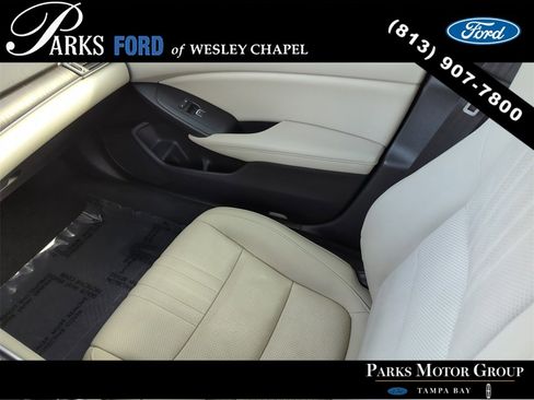 Used 2022 Honda Accord Touring image 14