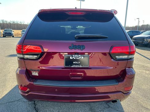 Used 2020 Jeep Grand Cherokee Altitude image 4