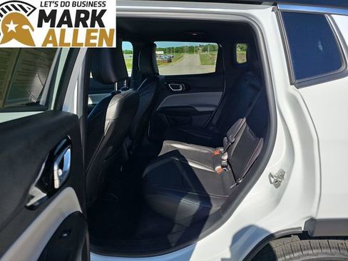 Used 2025 Jeep Compass Limited AWD/4WD image 24