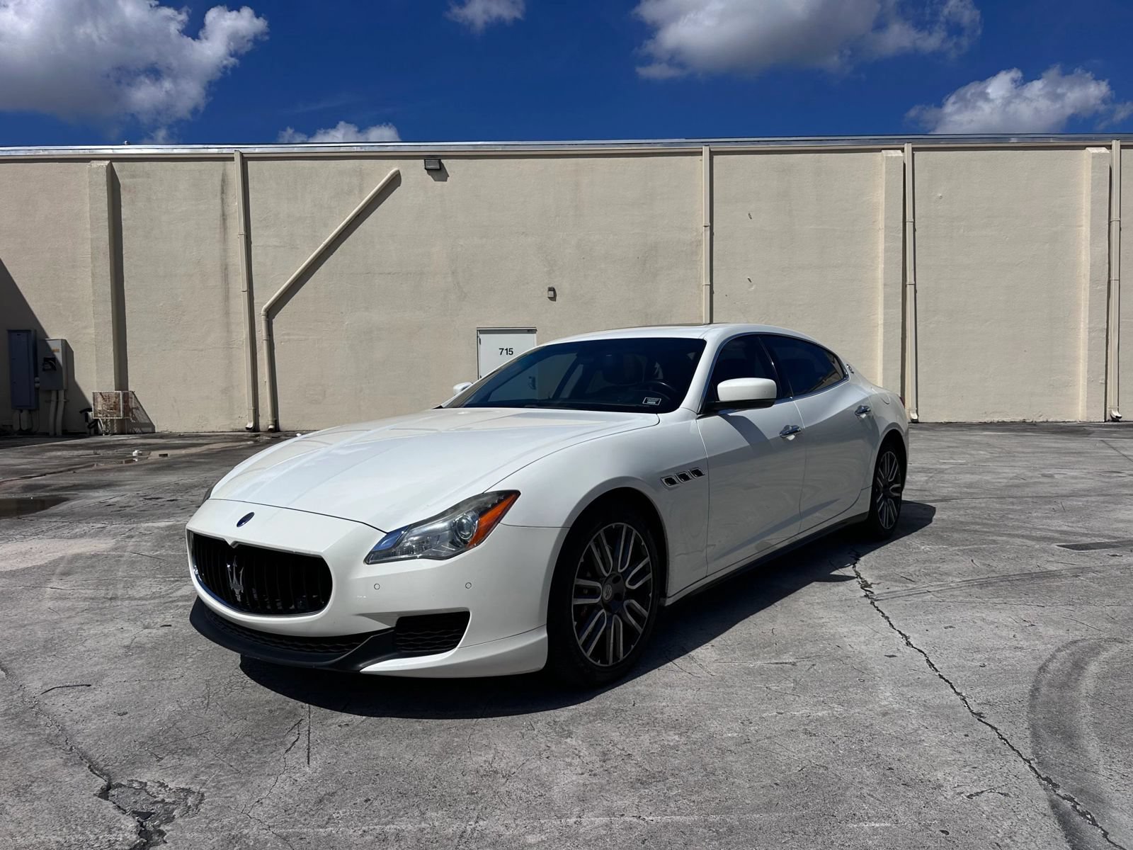 Used 2015 Maserati Quattroporte S Q4 AWD/4WD image 1