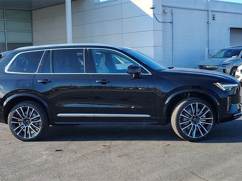 New 2026 Volvo XC90 B6 Plus image 2