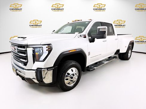 Used 2024 GMC Sierra 3500 SLT w/ SLT Premium Package RWD image 4