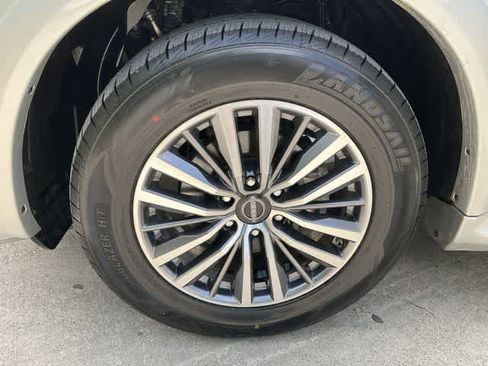 Used 2023 Nissan Armada SL w/ Captain's Chairs Package RWD image 11