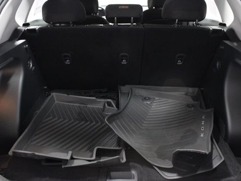 Used 2024 Hyundai Kona SE AWD/4WD image 16