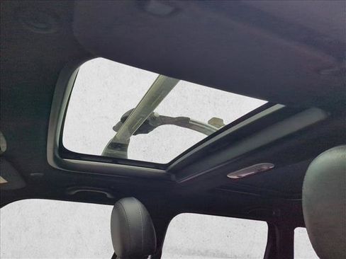 Used 2019 MINI Cooper Clubman S image 16