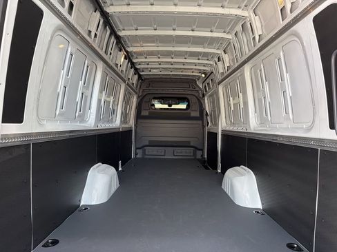 New 2025 Mercedes-Benz Sprinter 2500 image 21