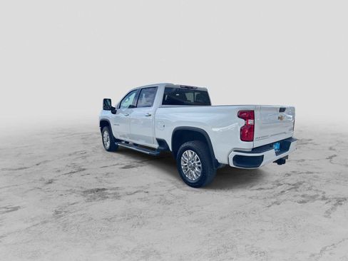 Used 2023 Chevrolet Silverado 2500 High Country w/ Z71 Off-Road Package image 6