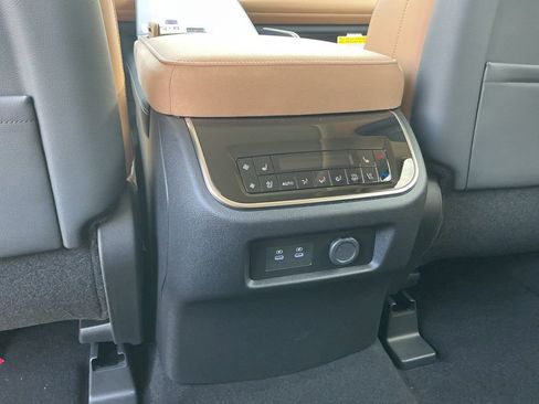 New 2026 INFINITI QX80 Luxe AWD/4WD image 25