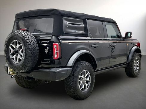 Used 2022 Ford Bronco Badlands image 5