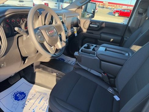 New 2026 GMC Sierra 2500 Pro w/ Convenience Package image 16