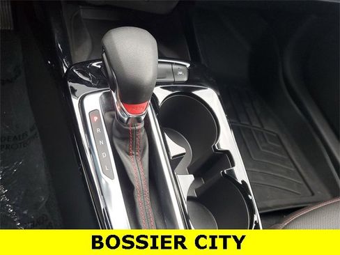 Certified 2025 Chevrolet Trax RS w/ Sunroof Package image 16