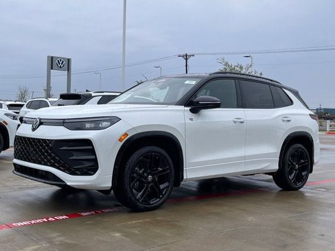 New 2026 Volkswagen Tiguan SE R-Line image 2