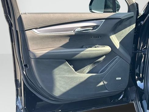 Certified 2024 Cadillac XT6 Luxury AWD/4WD image 13