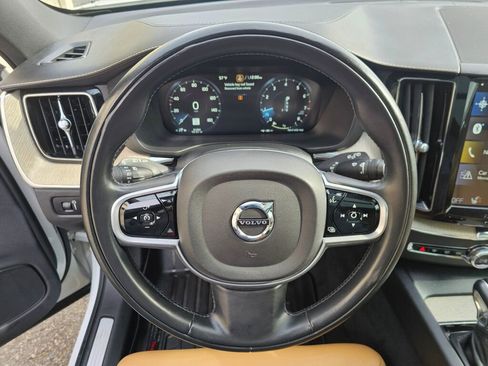 Used 2018 Volvo XC60 T6 Inscription w/ Convenience Package image 28