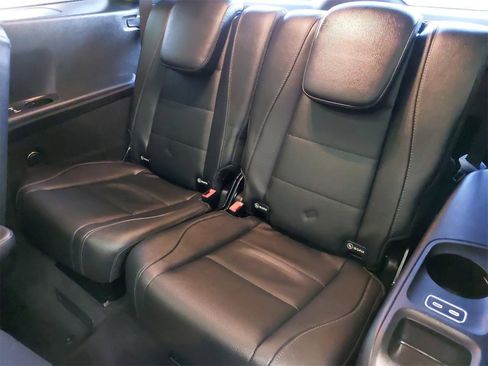 Used 2024 Mercedes-Benz GLS 450 4MATIC image 16