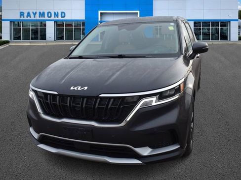 Certified 2024 Kia Carnival EX image 7