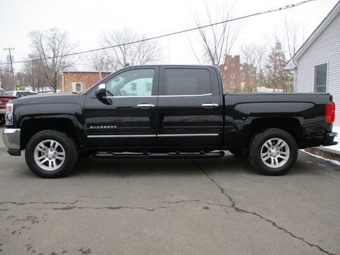 Used 2017 Chevrolet Silverado 1500 LTZ image 6