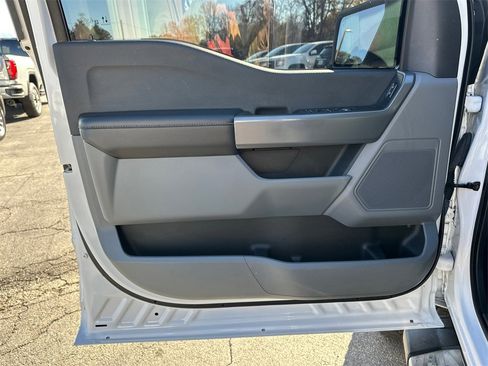 Used 2022 Ford F150 XLT image 11