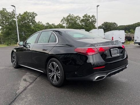 Used 2024 Mercedes-Benz E 350 4MATIC Sedan image 5